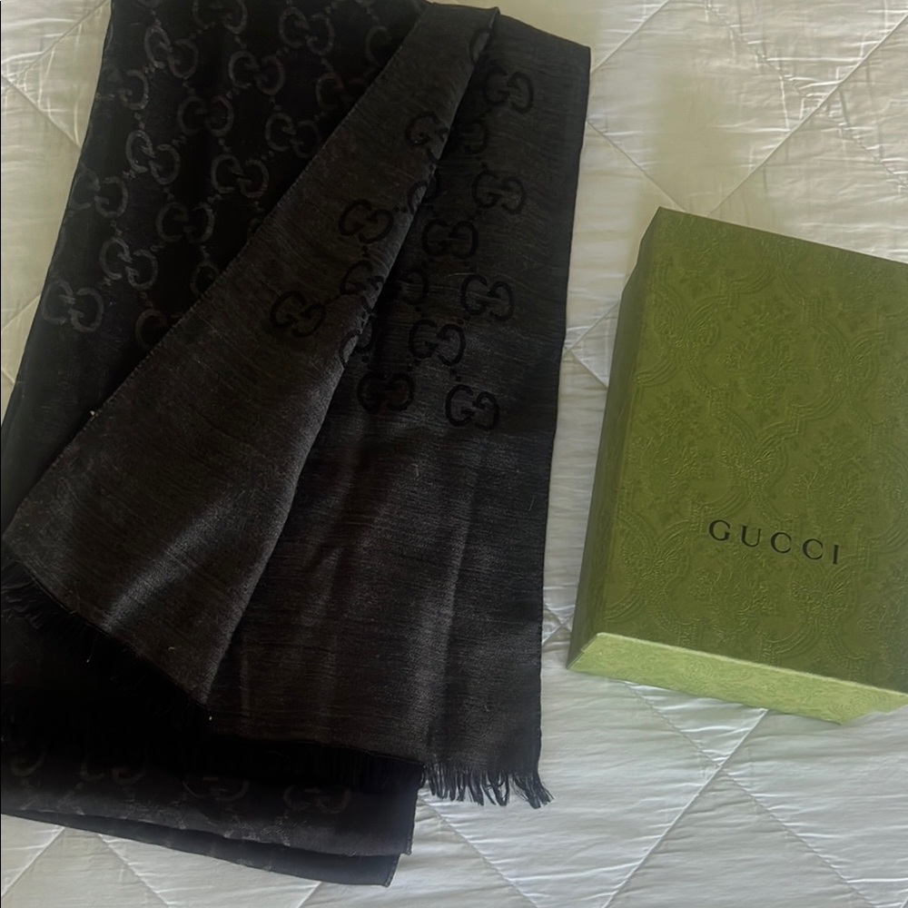 Authentic Black/Gray Gucci Scarf
